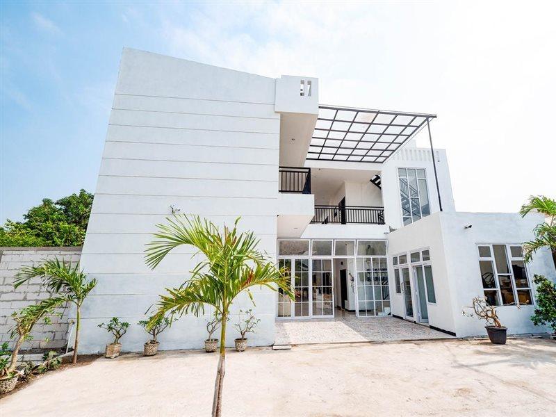 Oyo 1611 Four D'Home Surakarta  Exterior photo